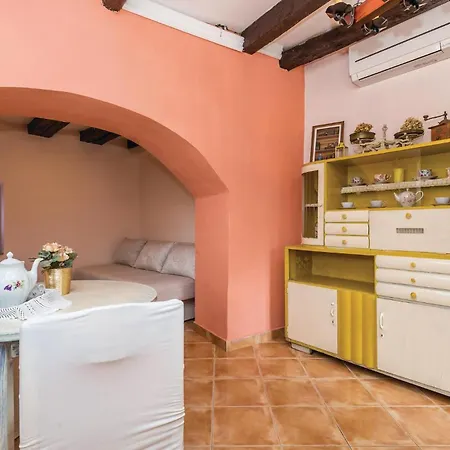 Lovely Home In Jurdani With Outdoor Swimming Pool Holiday home Jurdani