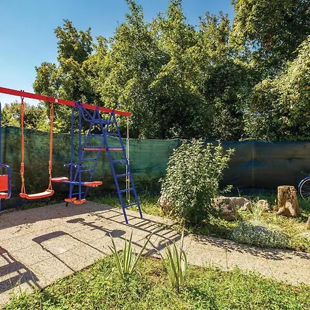Lovely Home In Jurdani With Outdoor Swimming Pool * Jurdani